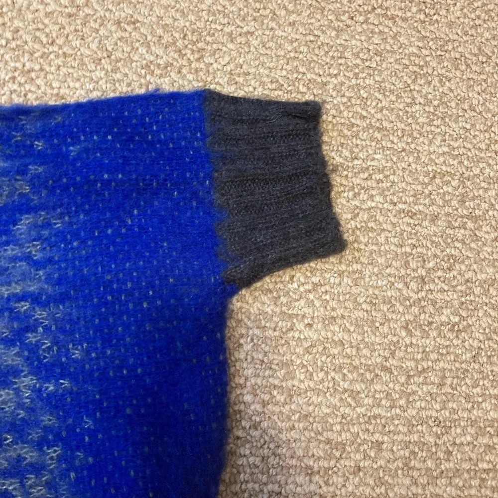 VERTIGO crop poncho sweater m/l - Picture 4 of 4